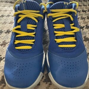 Steph Curry Under Armour Basketball Shoes Size 5